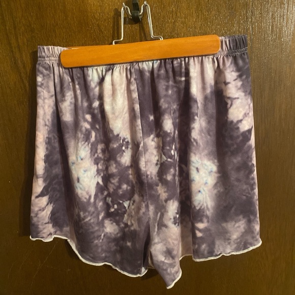 Short - Picture 2 of 2